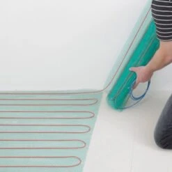 Perobe Elektrische Fußbodentemperierung 230 Volt Heizmatte 7,5 M² -Duschmeister 889933 3434 03