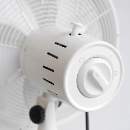 Vasner Standventilator Ventury S Metall Höhenverstellbar Mit Oszillation Weiß 4 Vasner Standventilator Ventury S Metall Höhenverstellbar Mit Oszillation Weiß – Bild 4